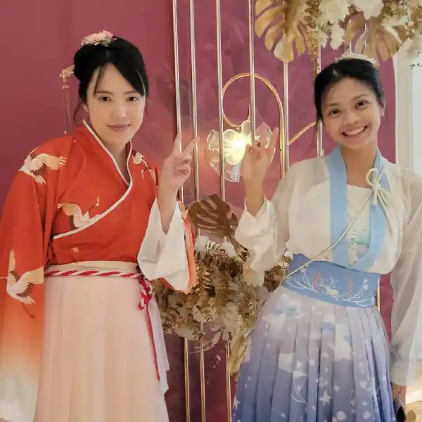 喜宴賓客拍的照片 並套用揪愛拍主題相框系統